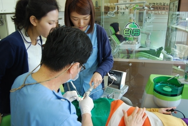 이앤이치과교정과치과의원 이미지