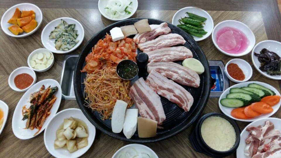 산촌꿀돼지 이미지