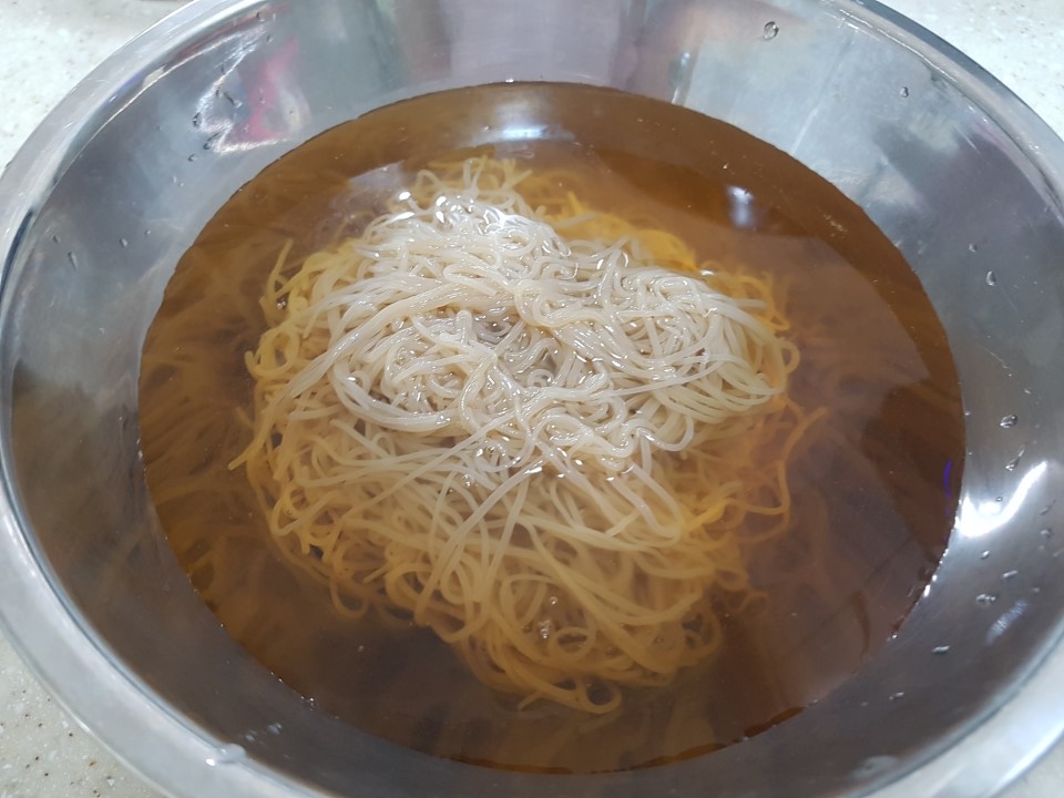 쿨냉면 이미지