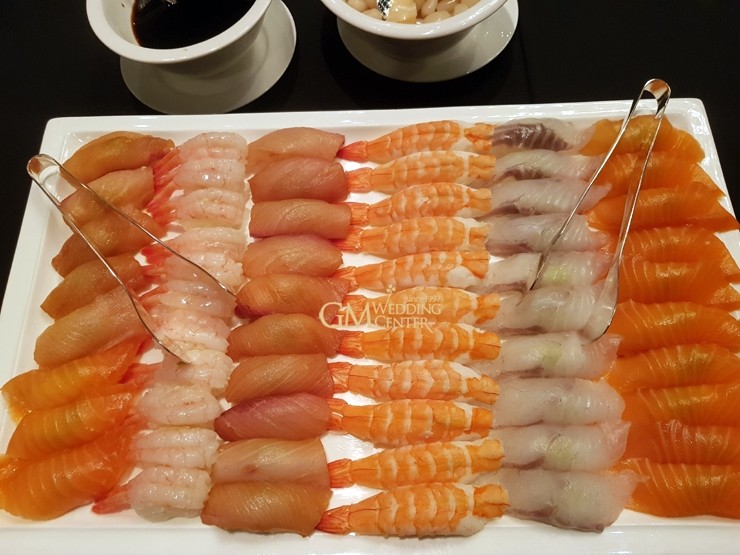 오뜨콜렉션 이미지